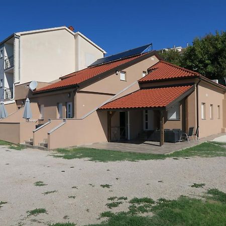 Family Apartment Baška Extérieur photo
