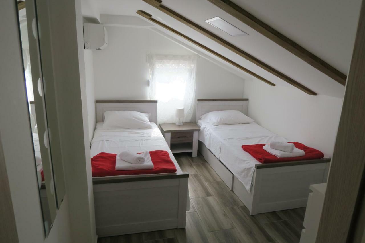 Family Apartment Baška Extérieur photo